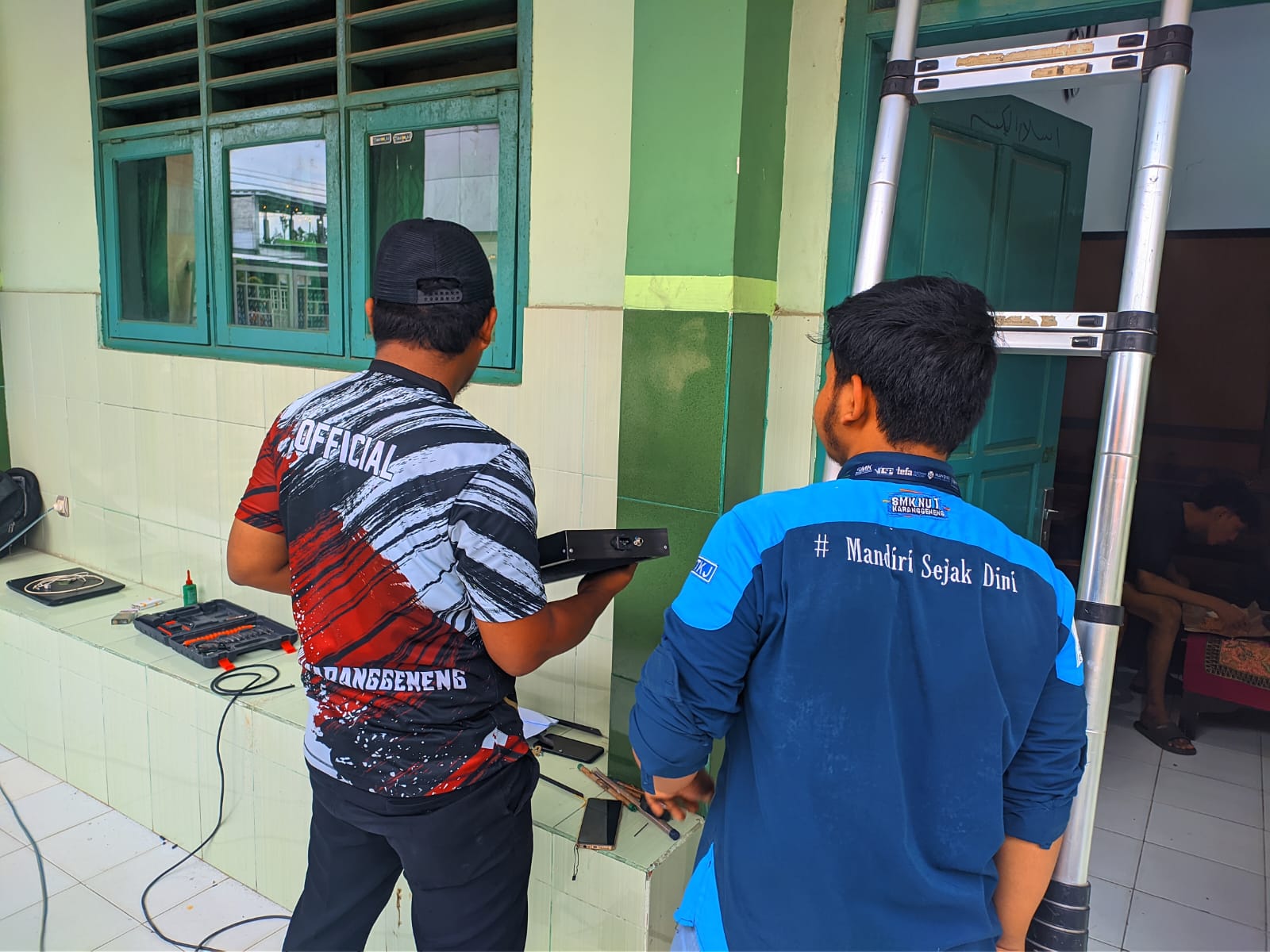 Pemasangan Running Text